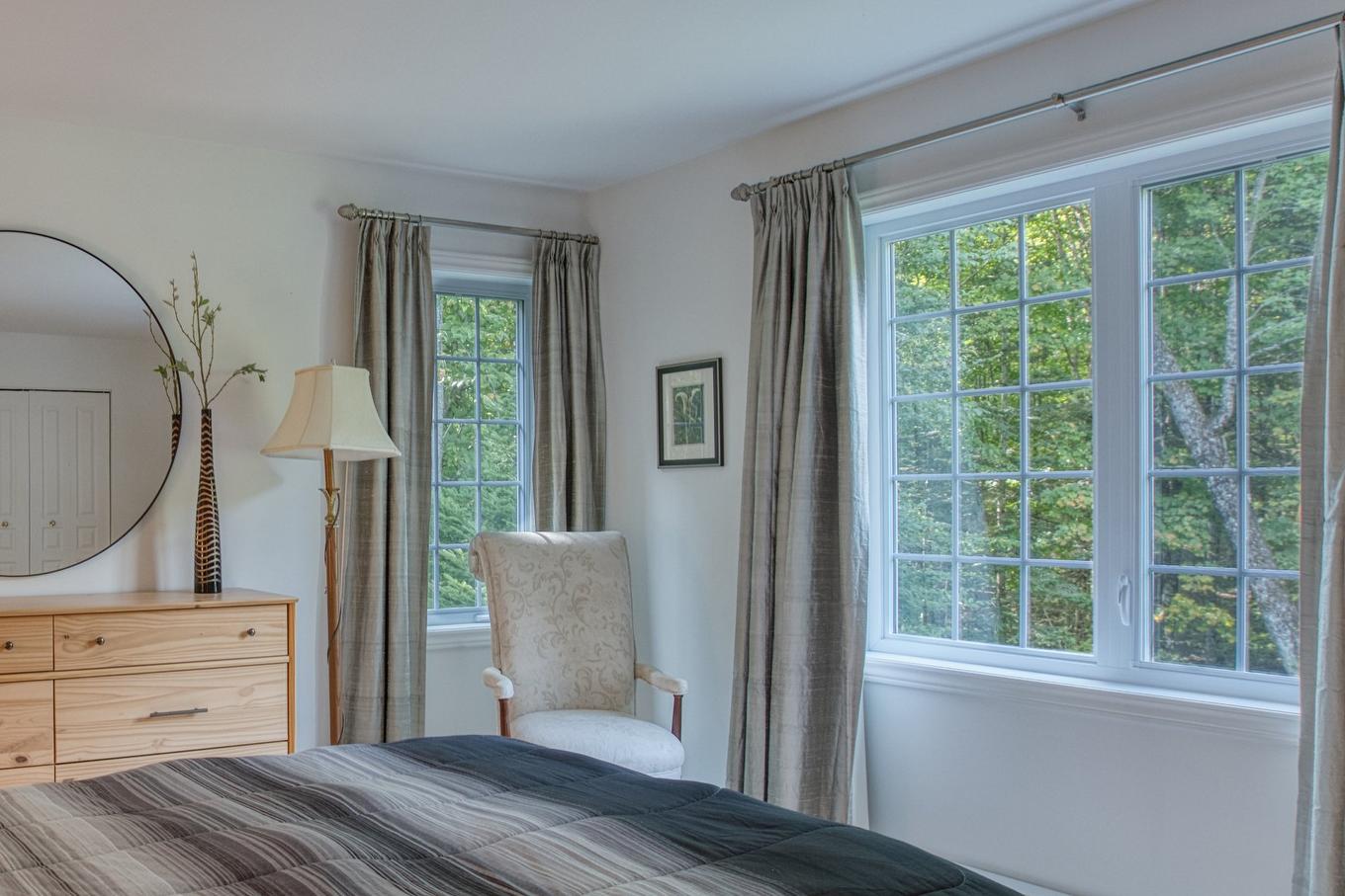 Primary bedroom - 534 Rue Du Meunier, Sainte-Adèle, QC - Indoor Photo Showing Bedroom