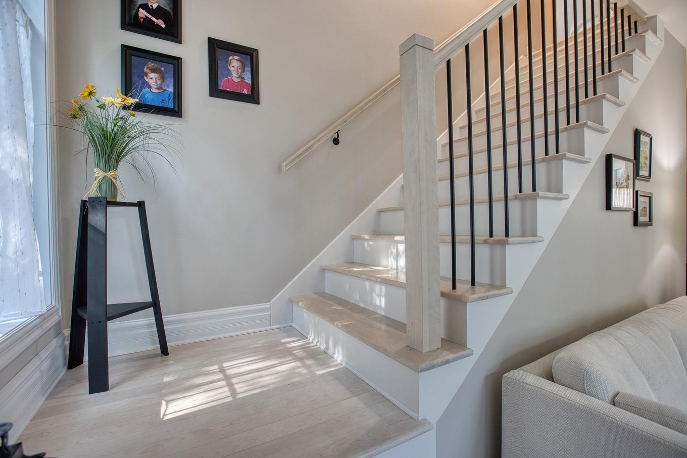 Staircase - 534 Rue Du Meunier, Sainte-Adèle, QC - Indoor Photo Showing Other Room