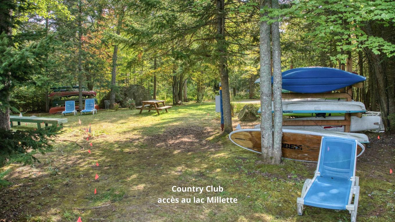 À proximité - 534 Rue Du Meunier, Sainte-Adèle, QC - Outdoor