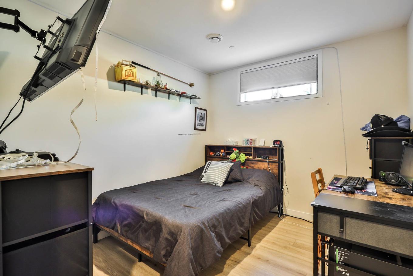 Intergénération - 657 Rue Sigouin, Gatineau (Gatineau), QC - Indoor Photo Showing Bedroom