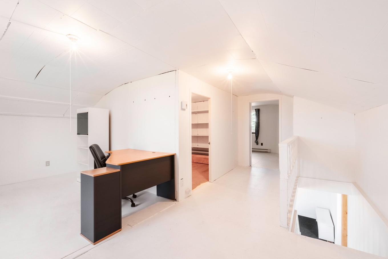 Office - 200 Rg Lafontaine, Sainte-Perpétue, QC - Indoor Photo Showing Other Room