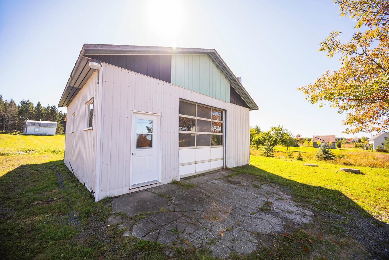 Garage - 200 Rg Lafontaine, Sainte-Perpétue, QC - Outdoor With Exterior