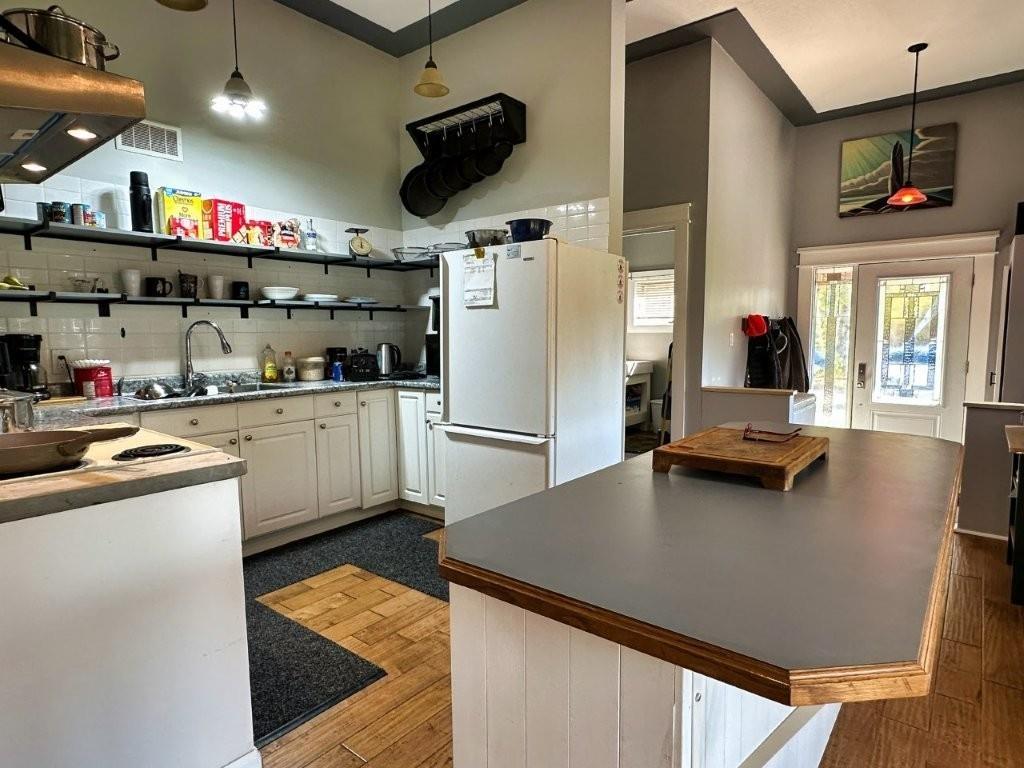 8 Red Rock Road 7, Red Rock, ON - Indoor Photo Showing Kitchen With Double Sink