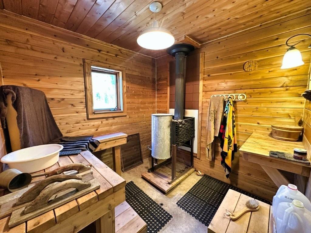 8 Red Rock Road 7, Red Rock, ON - Indoor Photo Showing Other Room