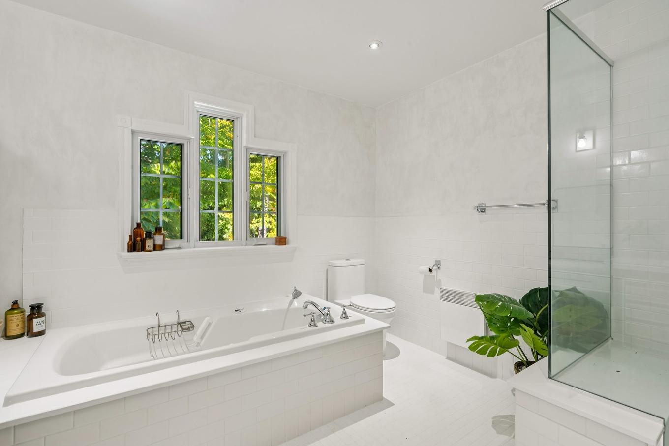 Ensuite bathroom - 2634 Place Belmont, Saint-Lazare, QC - Indoor Photo Showing Bathroom