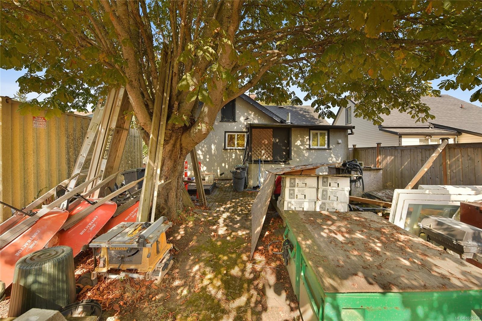 1715 Carrick St, Victoria, BC