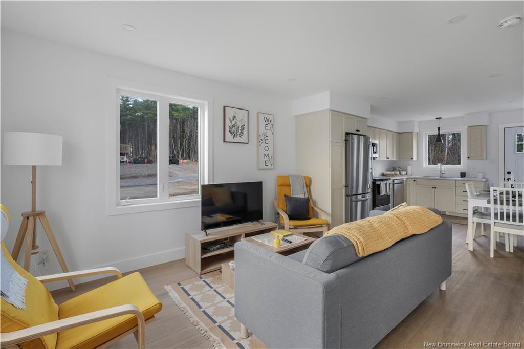 16 Terry Fox Dr, Oromocto, NB