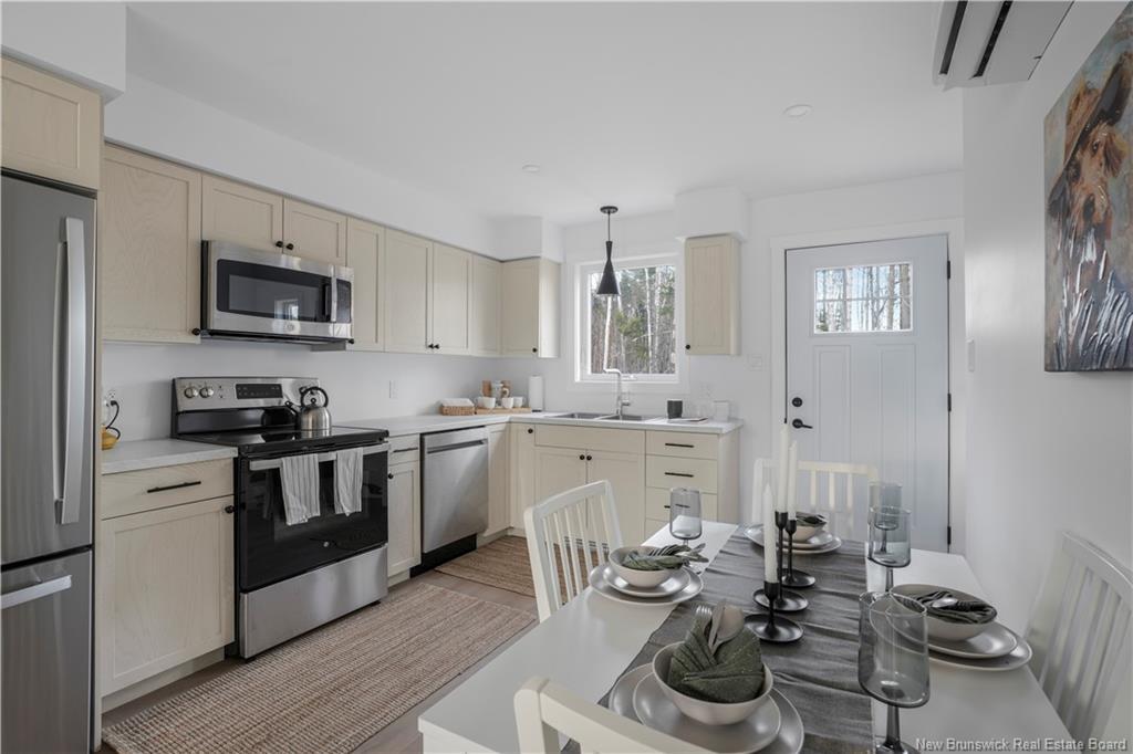 16 Terry Fox Dr, Oromocto, NB