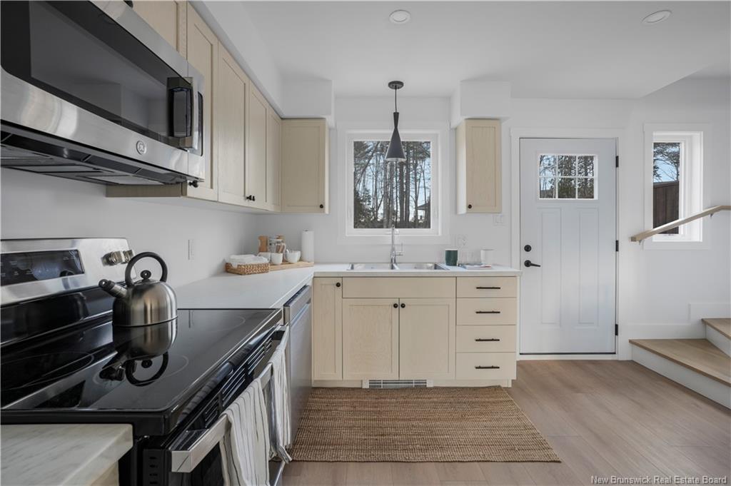 16 Terry Fox Dr, Oromocto, NB