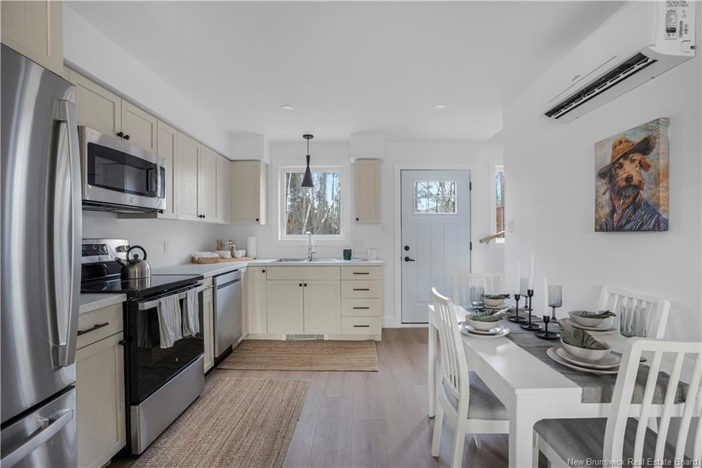 16 Terry Fox Dr, Oromocto, NB