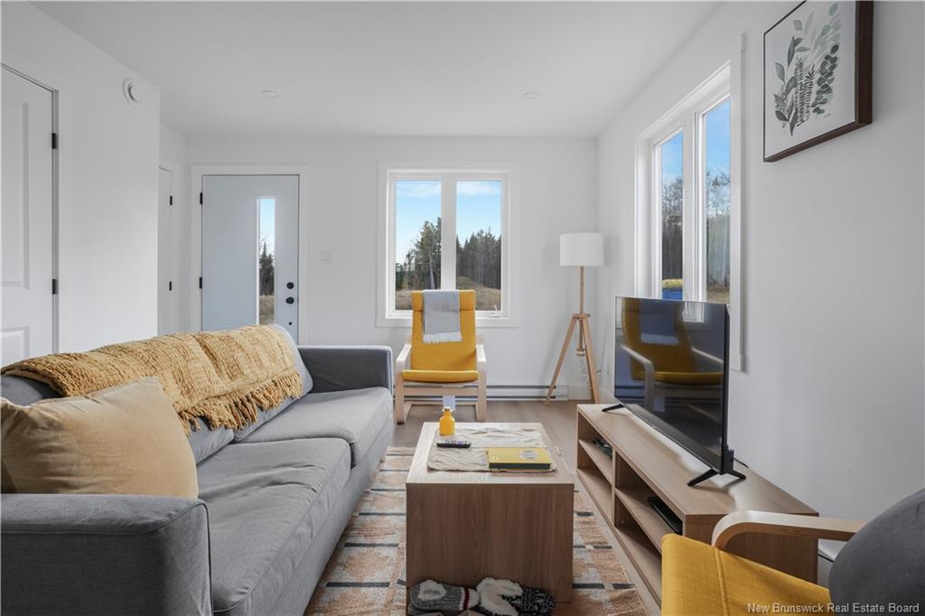 20 Terry Fox Dr, Oromocto, NB