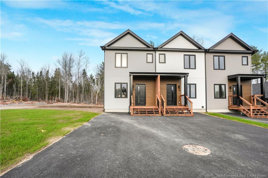 20 Terry Fox Dr, Oromocto, NB