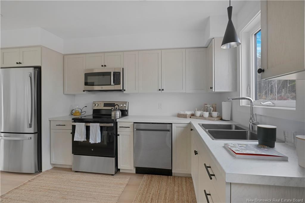 20 Terry Fox Dr, Oromocto, NB