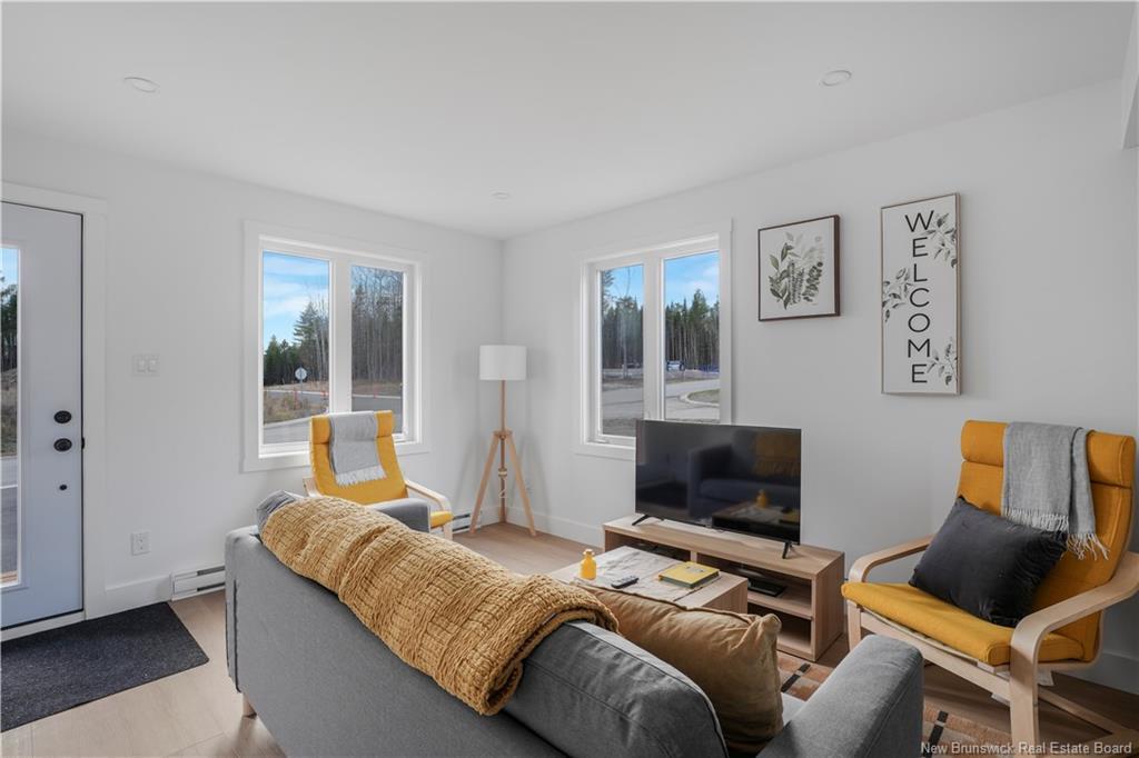 20 Terry Fox Dr, Oromocto, NB