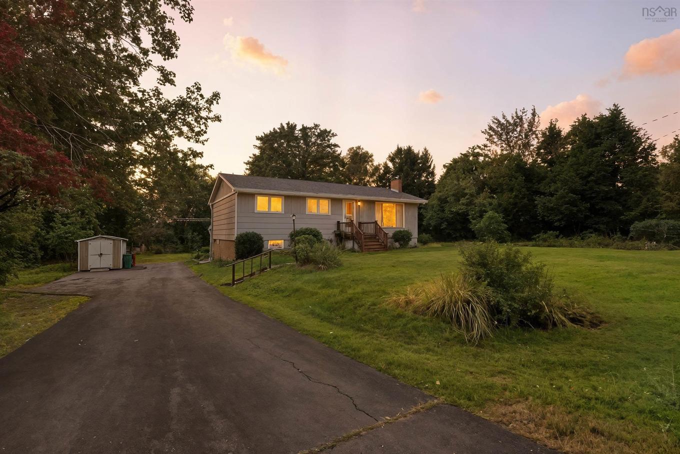 1059 Fall River Road, Fall River, NS