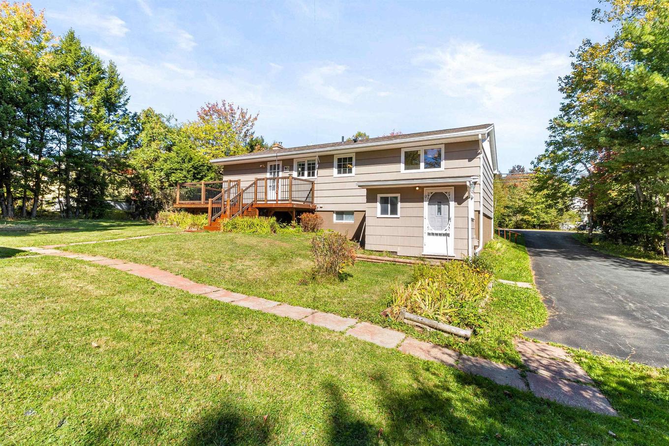 1059 Fall River Road, Fall River, NS