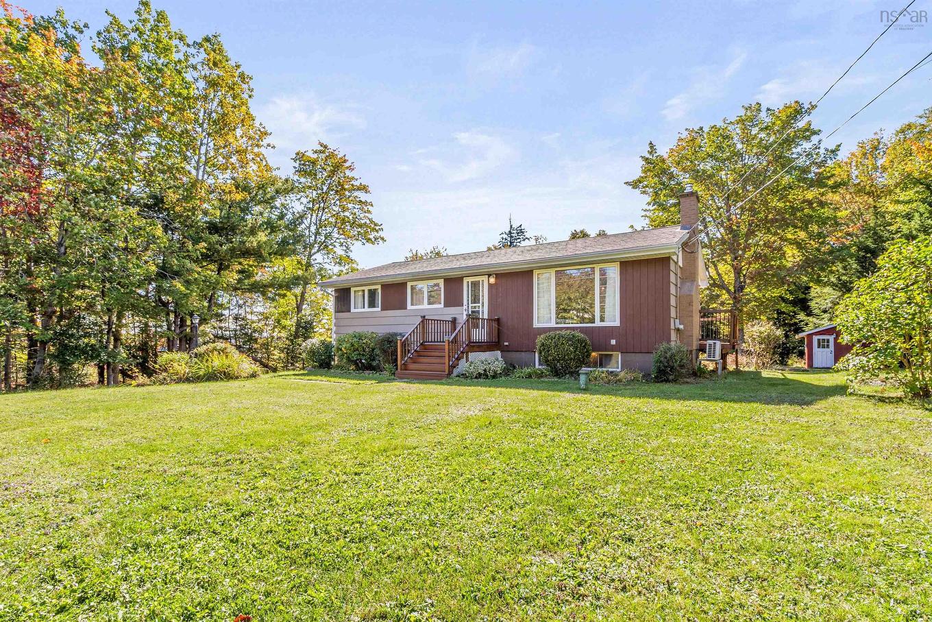 1059 Fall River Road, Fall River, NS