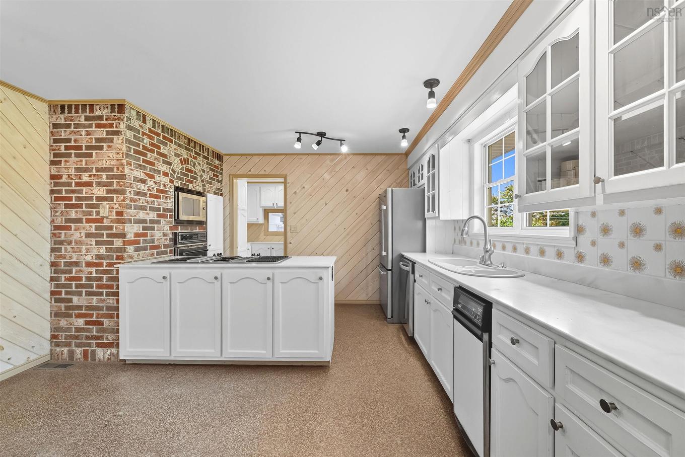 206 Lakeview Road, Lakeview, NS