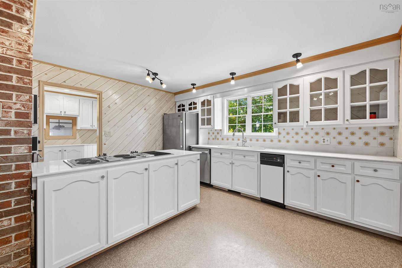 206 Lakeview Road, Lakeview, NS