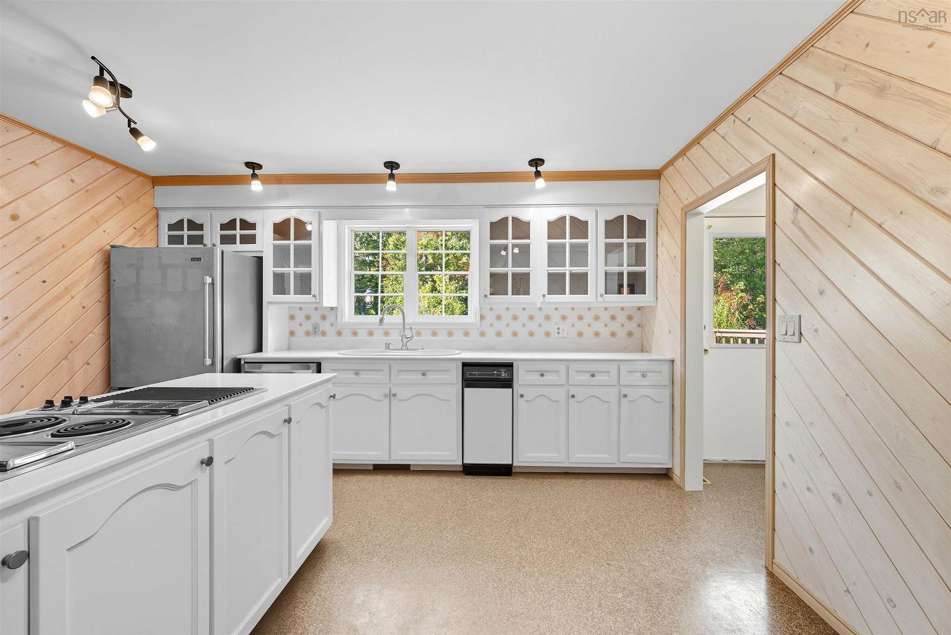 206 Lakeview Road, Lakeview, NS