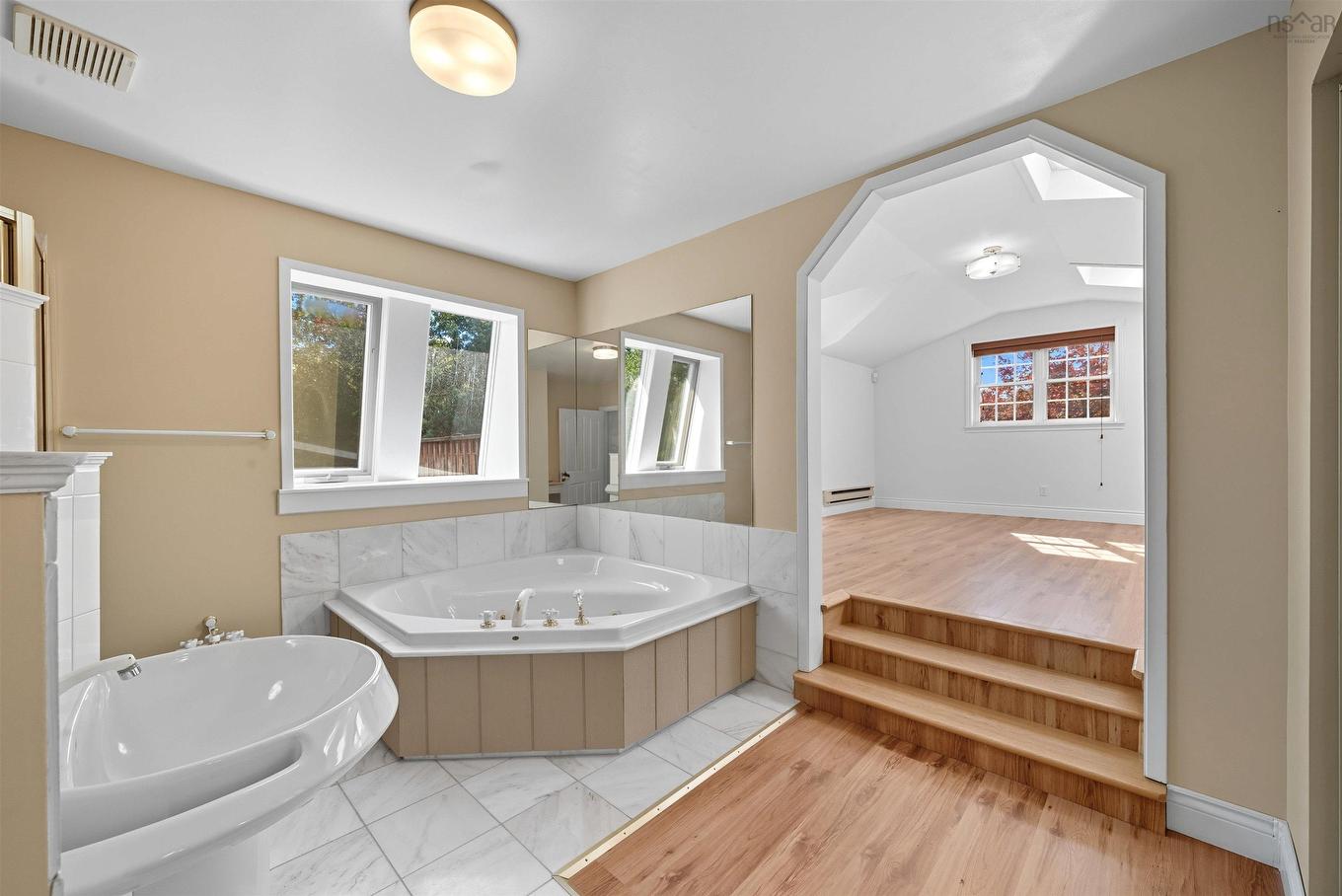 206 Lakeview Road, Lakeview, NS