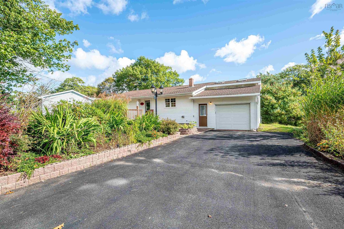 206 Lakeview Road, Lakeview, NS