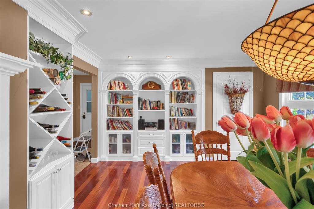 7598 Middle Line, Charing Cross, ON