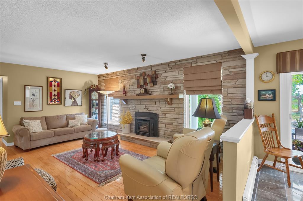 7598 Middle Line, Charing Cross, ON