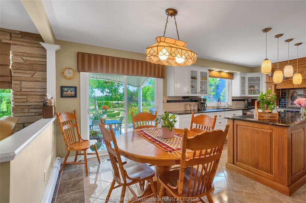 7598 Middle Line, Charing Cross, ON