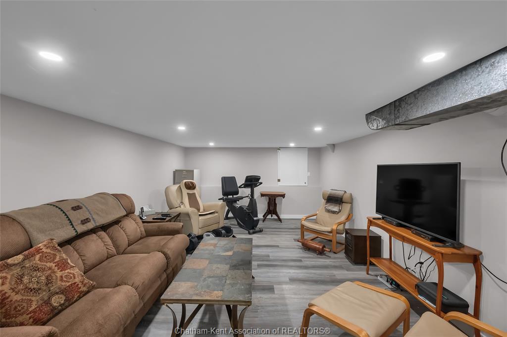 7598 Middle Line, Charing Cross, ON