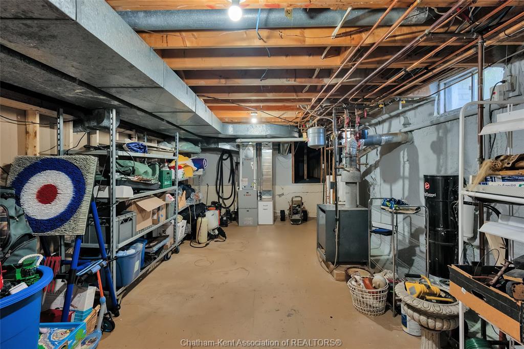 7598 Middle Line, Charing Cross, ON