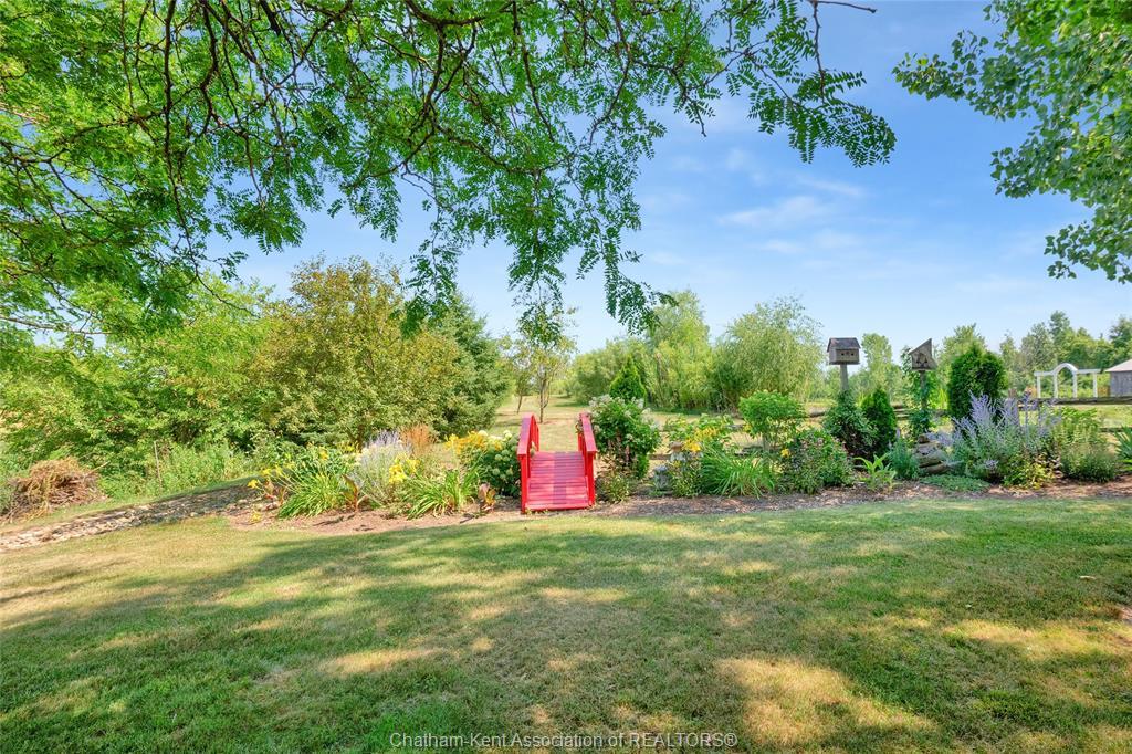 7598 Middle Line, Charing Cross, ON