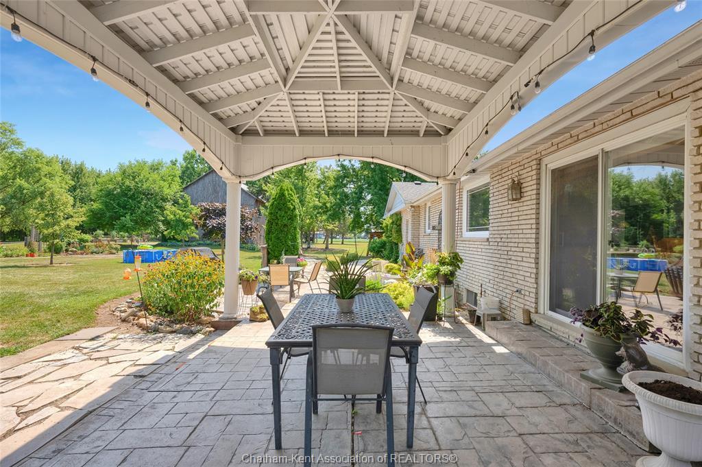 7598 Middle Line, Charing Cross, ON