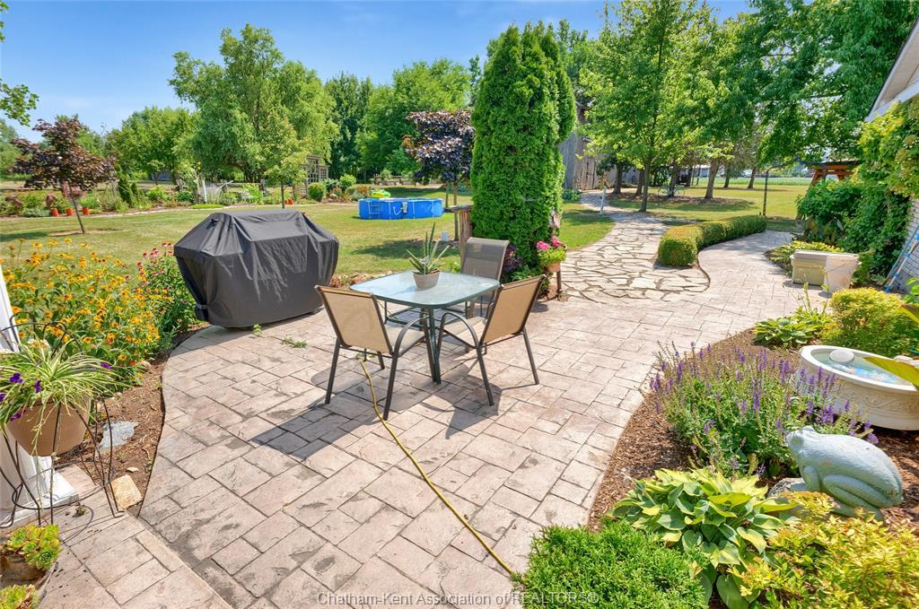 7598 Middle Line, Charing Cross, ON