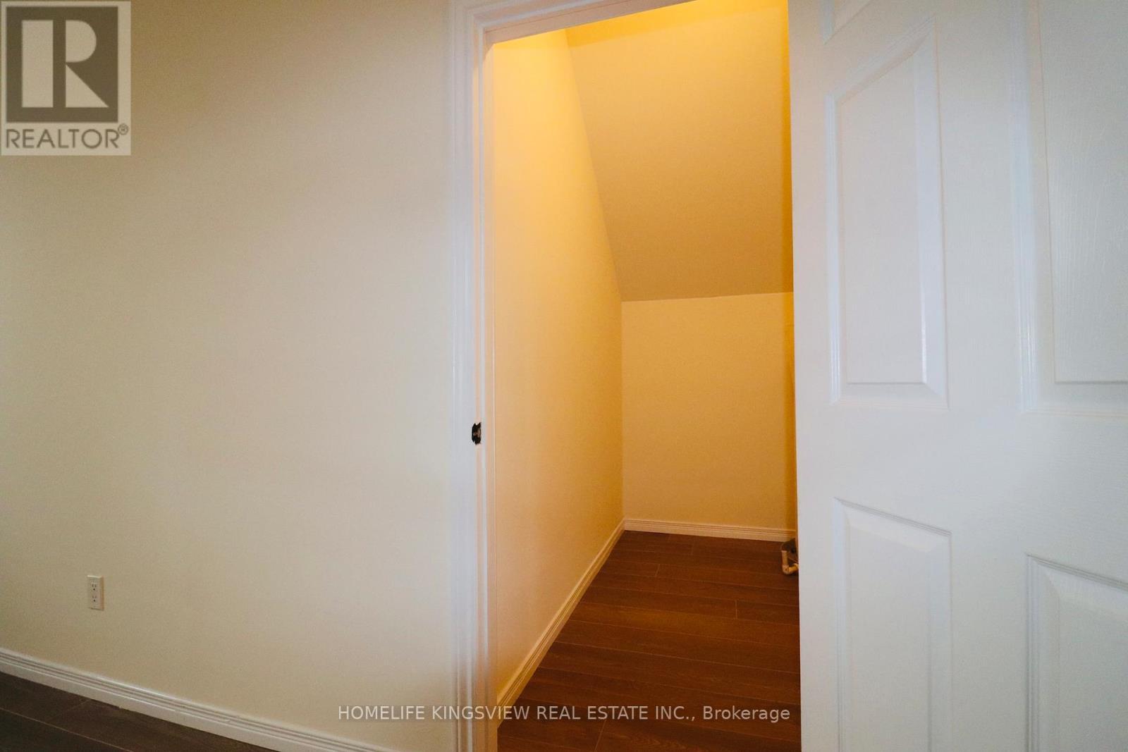 A - 647 Talbot Street, St. Thomas, ON