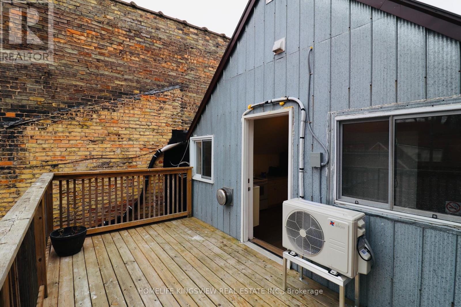 A - 647 Talbot Street, St. Thomas, ON