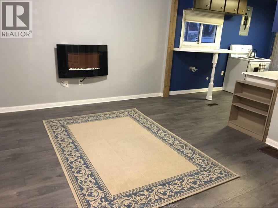 1423 Aubin Road, Windsor, ON - Indoor Photo Showing Other Room