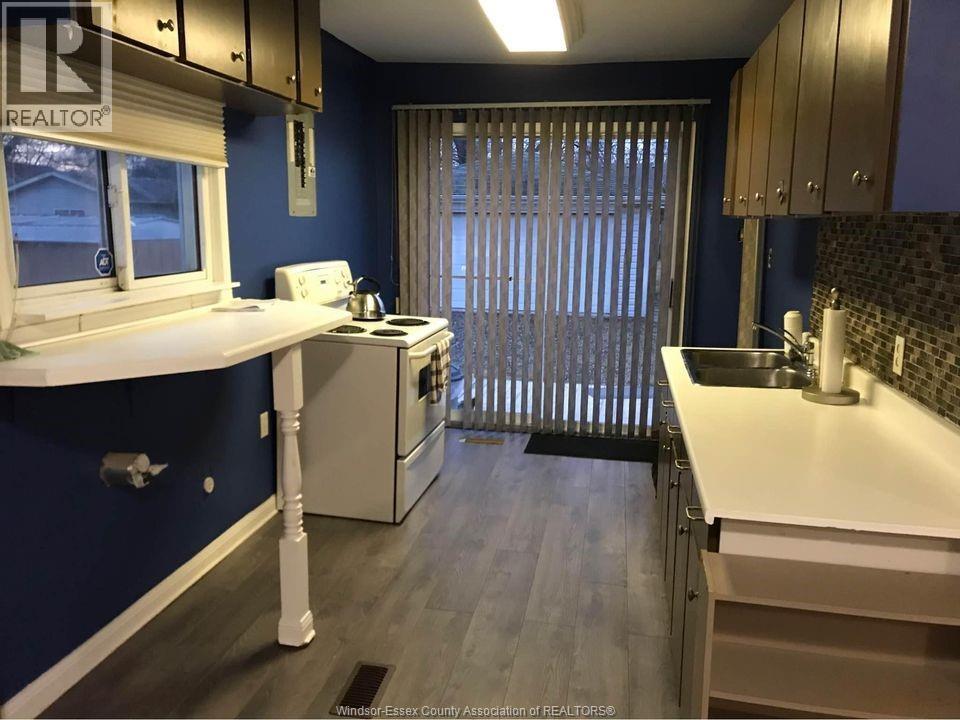 1423 Aubin Road, Windsor, ON - Indoor Photo Showing Other Room