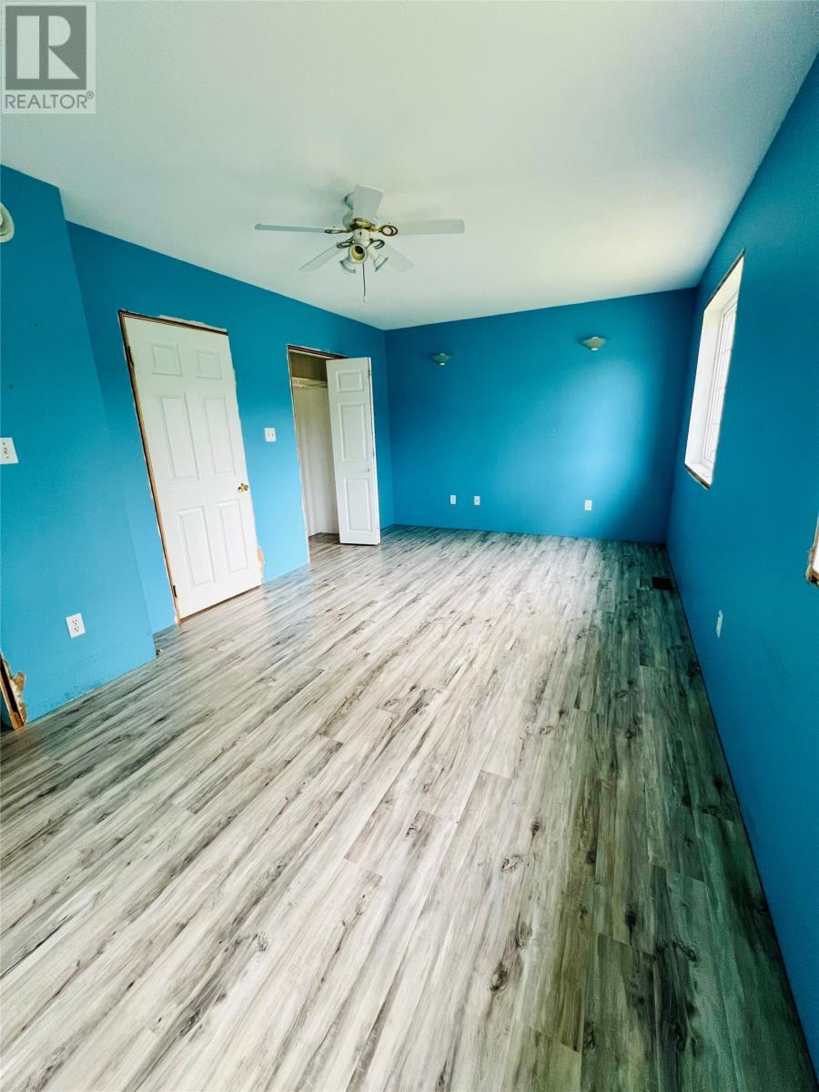 32 Park Road, Mcivers, NL - Indoor