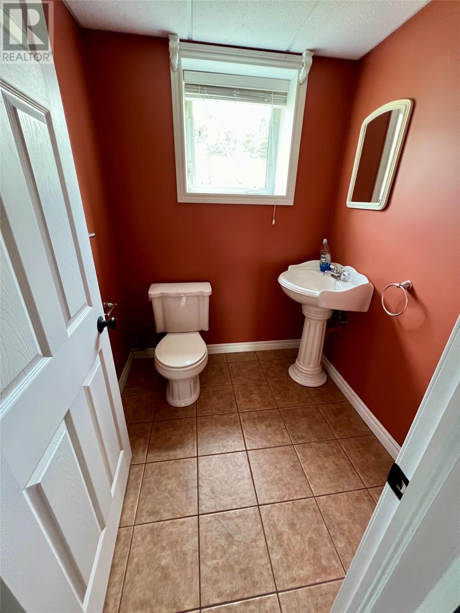 32 Park Road, Mcivers, NL - Indoor Photo Showing Bathroom