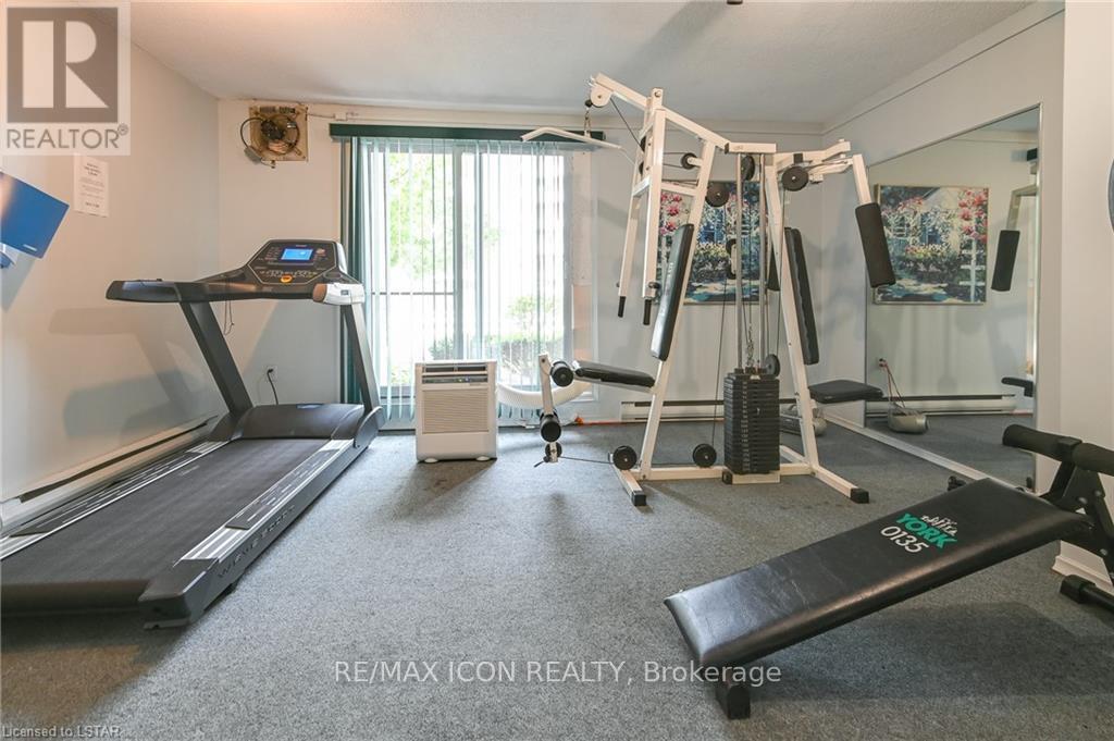 508 - 1106 Jalna Boulevard, London South (South X), ON - Indoor Photo Showing Gym Room