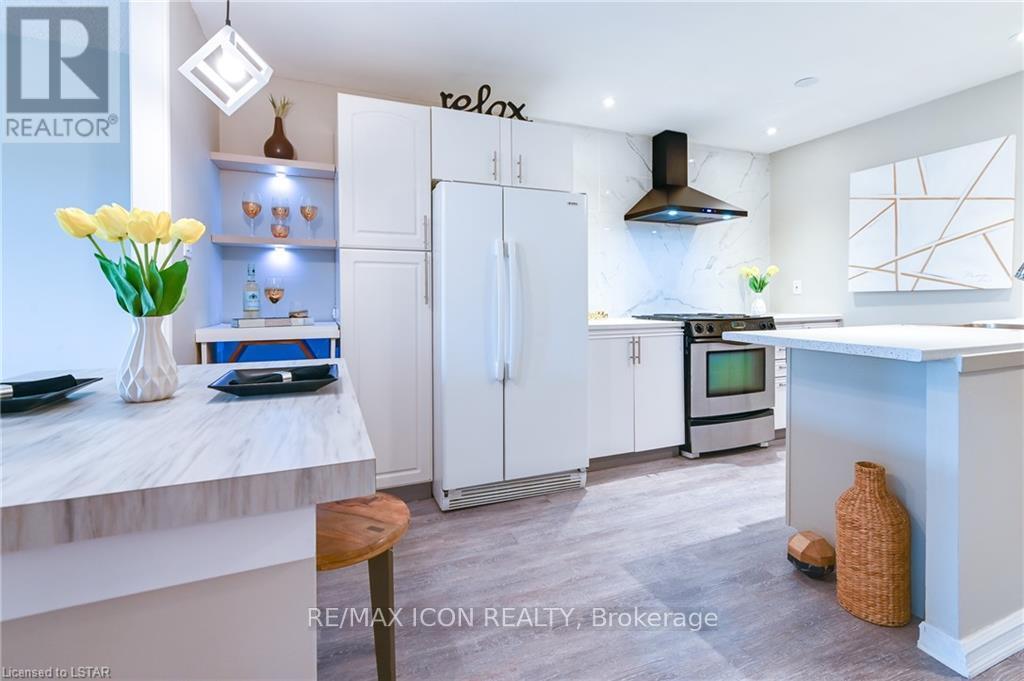 508 - 1106 Jalna Boulevard, London South (South X), ON - Indoor Photo Showing Kitchen With Upgraded Kitchen