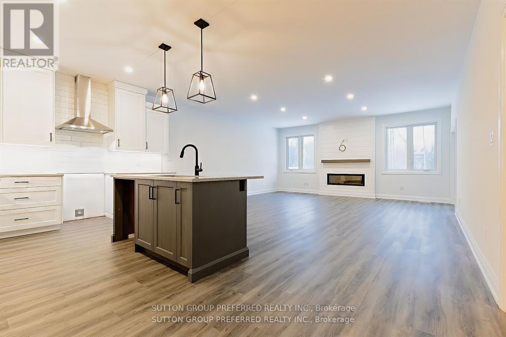 16 - 175 Glengariff Drive, Southwold (Talbotville), ON - Indoor Photo Showing Other Room