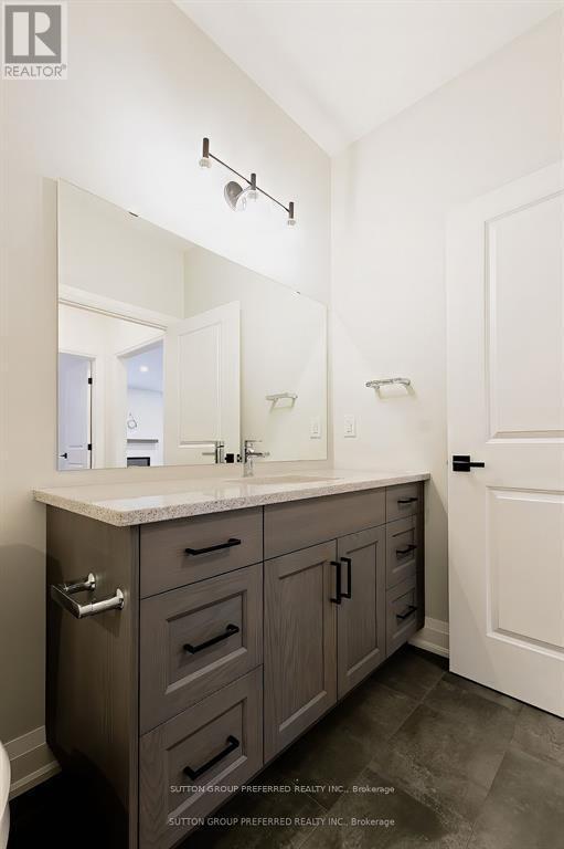 16 - 175 Glengariff Drive, Southwold (Talbotville), ON - Indoor Photo Showing Bathroom