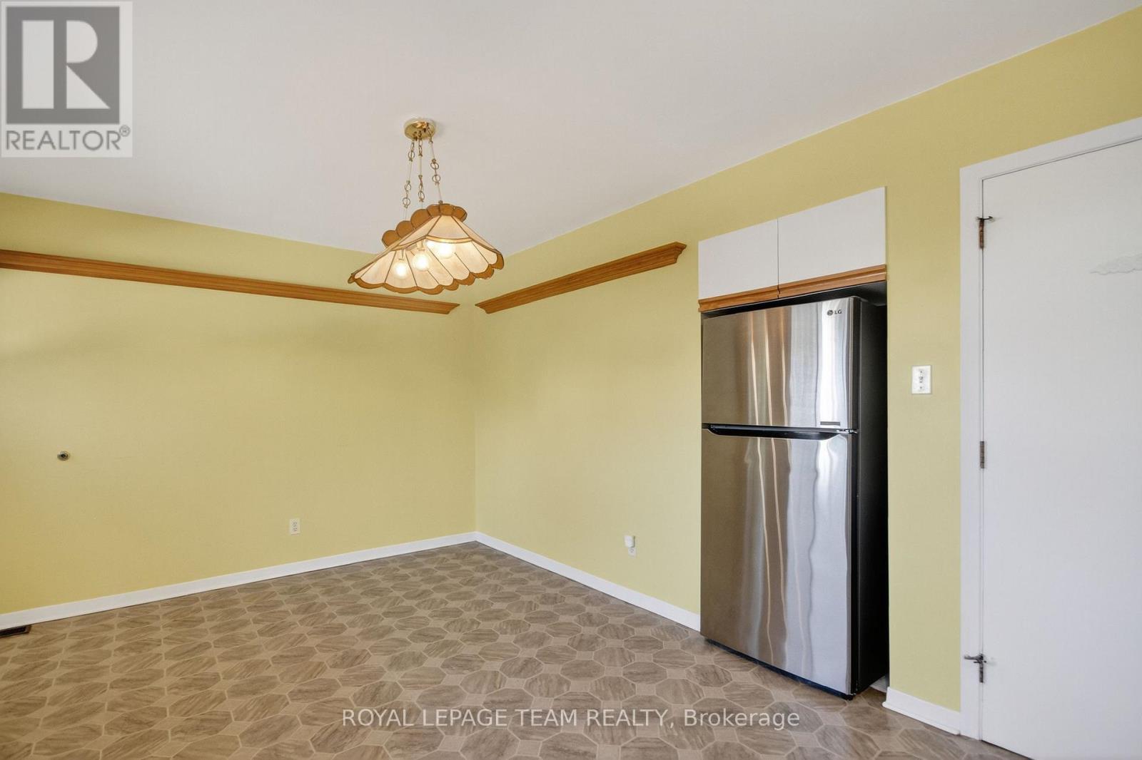 Kitchen - 1264 Morrison Drive, Ottawa, ON - Indoor Photo Showing Other Room