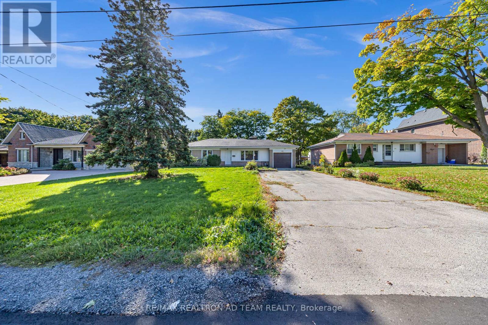 Main - 18 Windridge Drive, Markham, ON - Outdoor With Facade