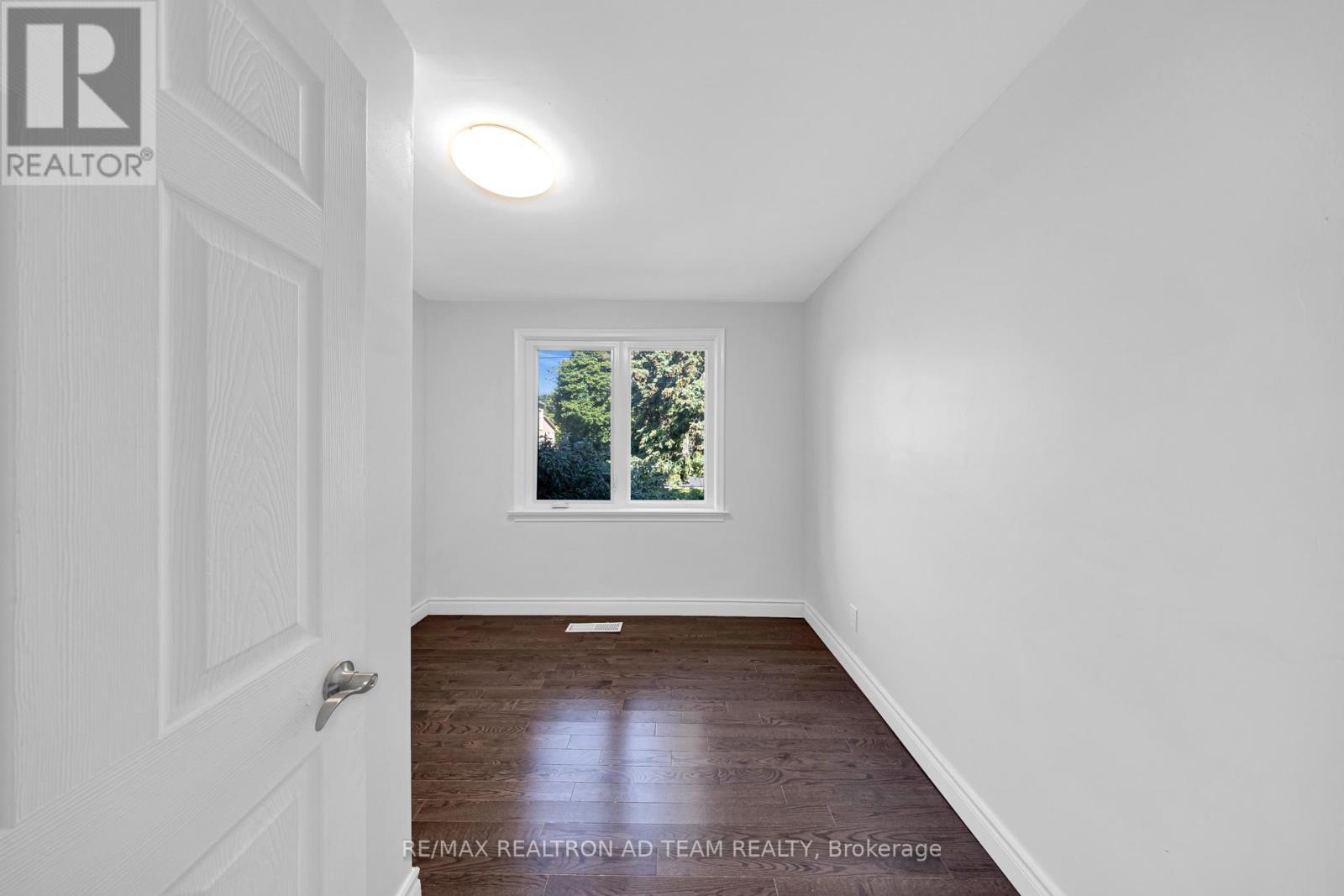 Main - 18 Windridge Drive, Markham, ON - Indoor Photo Showing Other Room