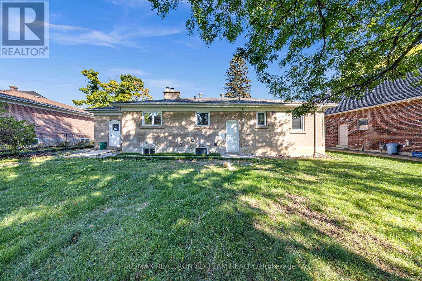 Main - 18 Windridge Drive, Markham, ON - Outdoor