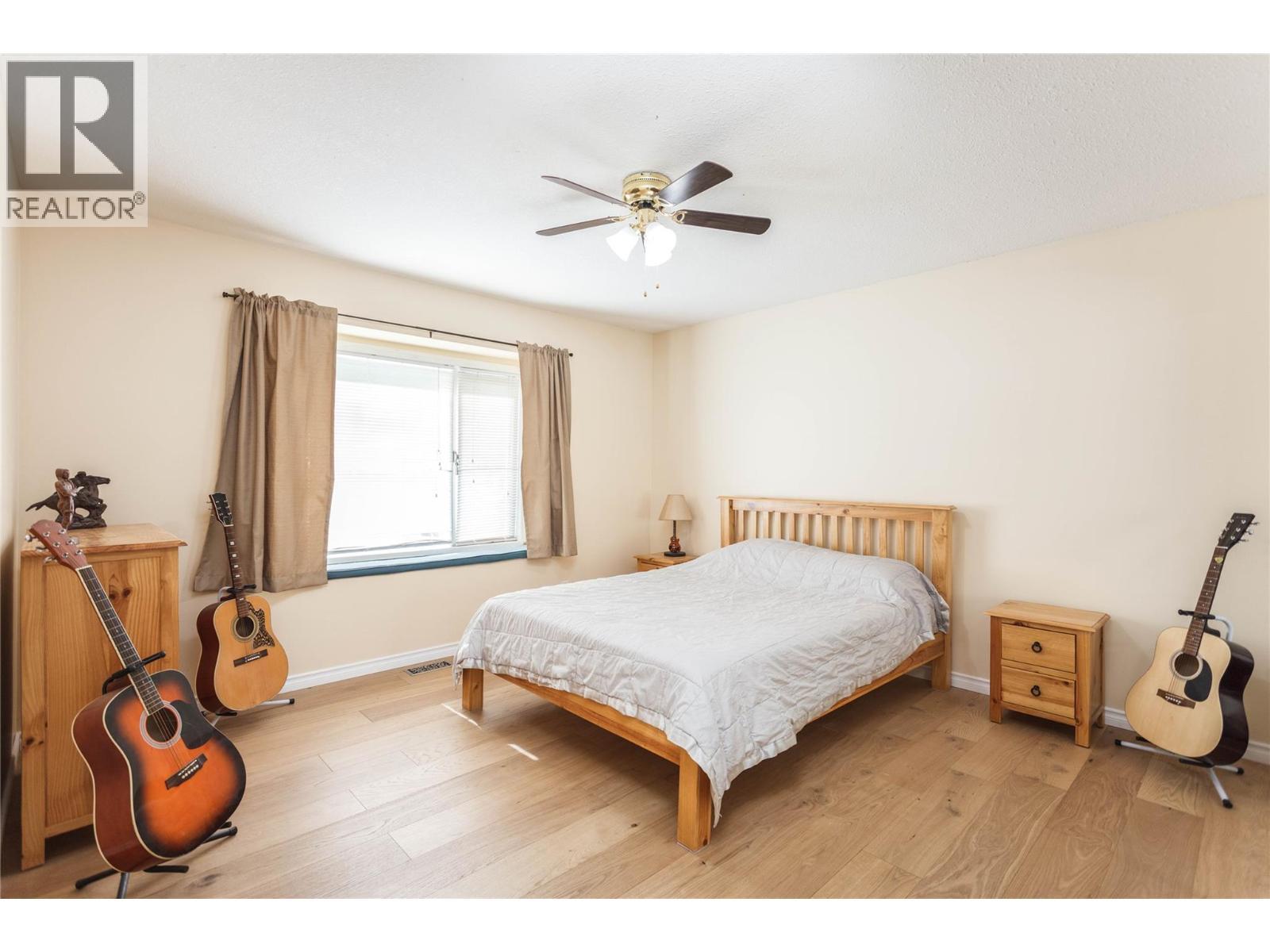 3rd Bedroom 2nd Floor - 6655 Cosens Bay Road, Coldstream, BC - Indoor Photo Showing Bedroom