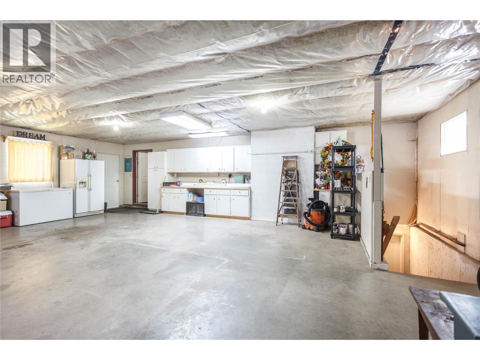 1st Garage Area/Shop - 6655 Cosens Bay Road, Coldstream, BC - Indoor